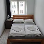 Botanic Garden Private Homestay Wroclaw